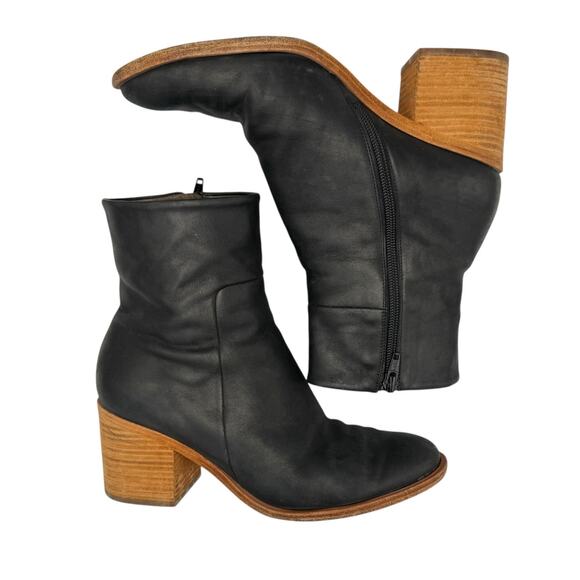 COCLICO designer Black leather minimalist ankle boots made in Spain - Picture 2 of 16